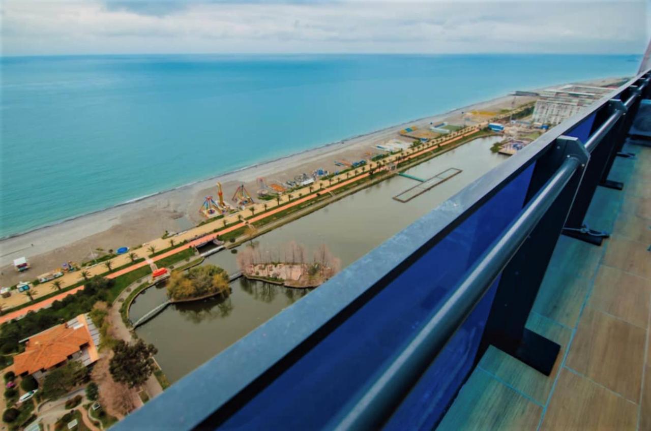 Sea Side Aparthotel In Orbi Complex Batumi Eksteriør billede