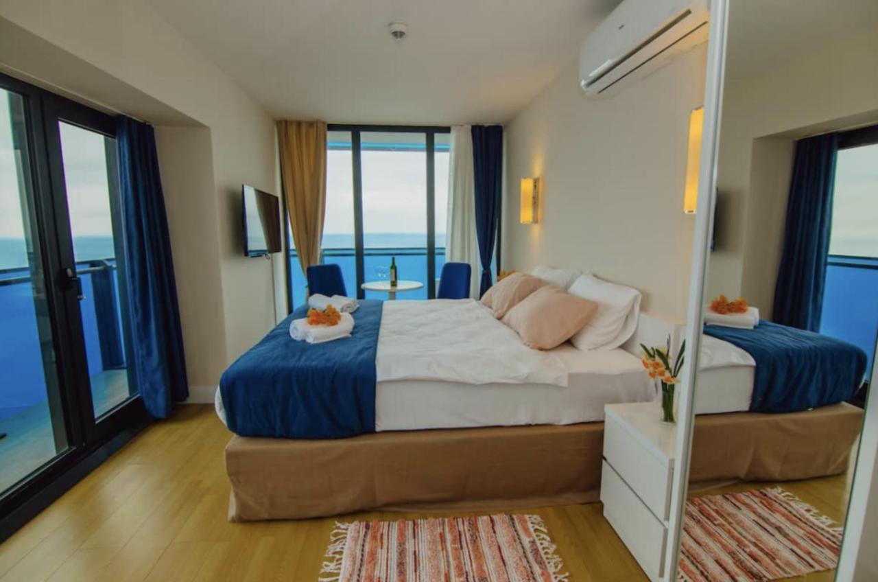 Sea Side Aparthotel In Orbi Complex Batumi Eksteriør billede