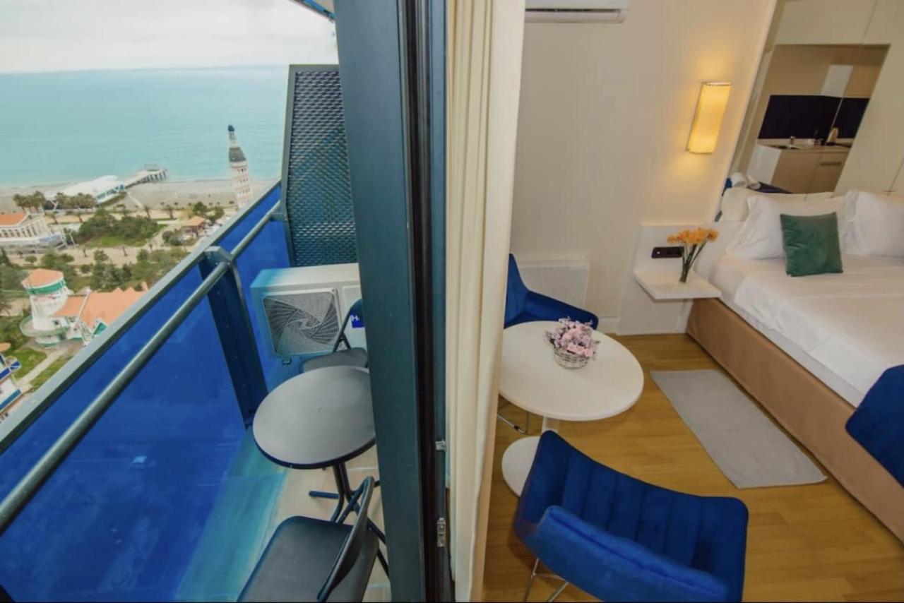 Sea Side Aparthotel In Orbi Complex Batumi Eksteriør billede