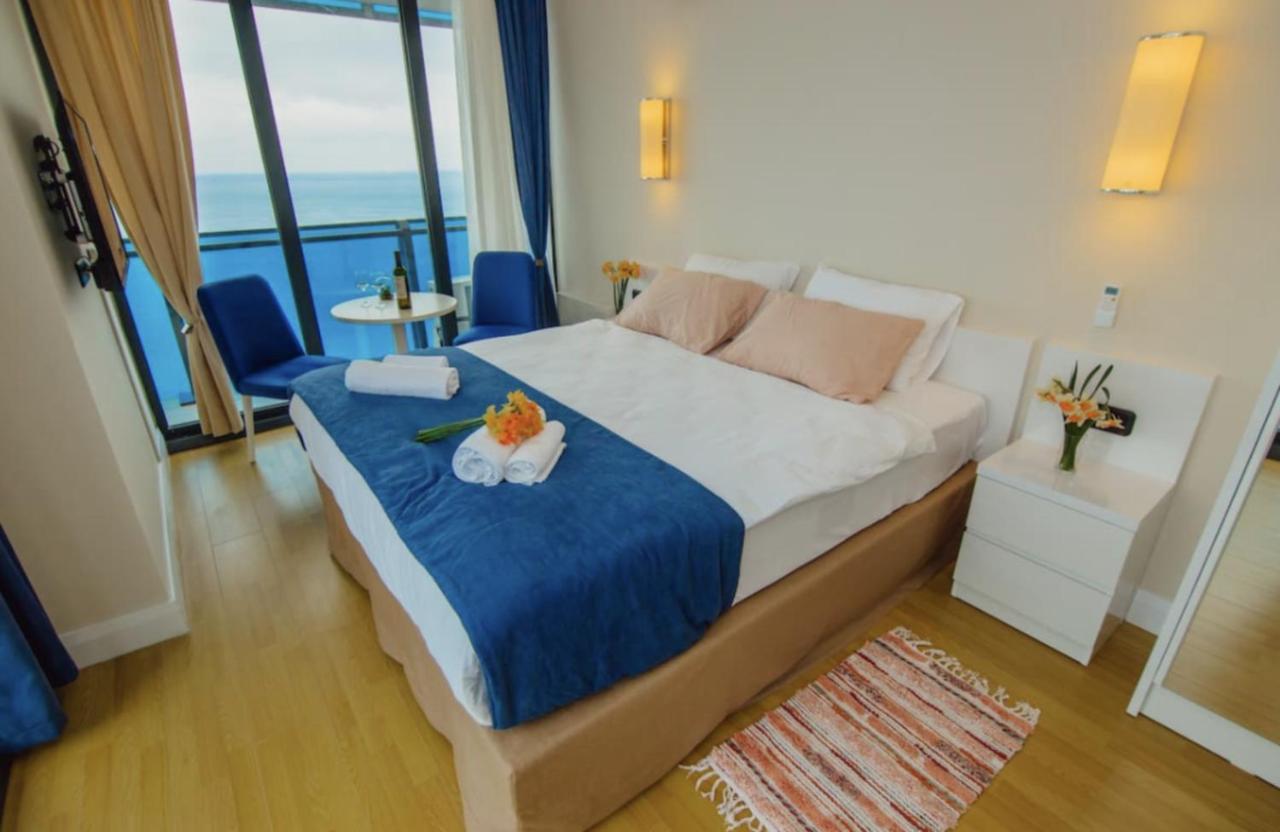 Sea Side Aparthotel In Orbi Complex Batumi Eksteriør billede
